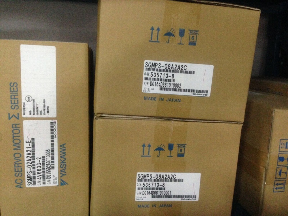 1PC SGMPS-08A2A2C SERVO MOTOR SGMPS08A2A2C New In Box Expedited Shipping #F22