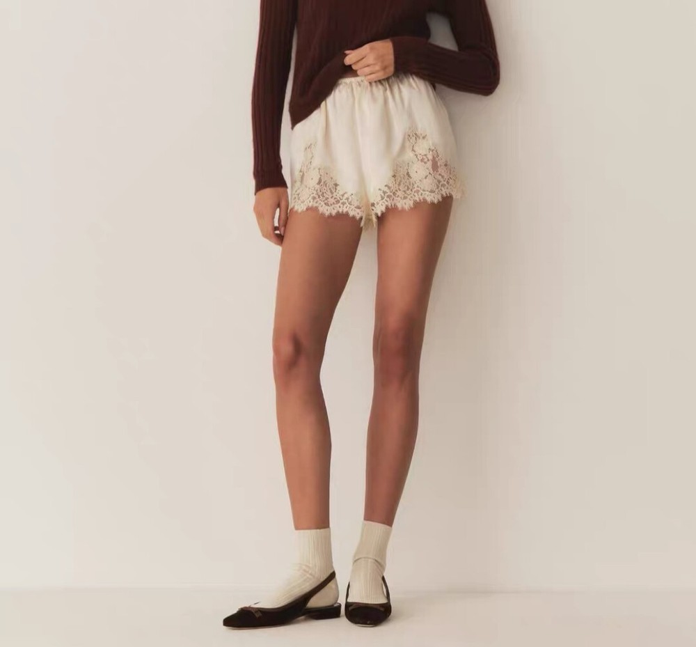 Women Doen Silk Lace Slim Fit A-line Shorts Apricot