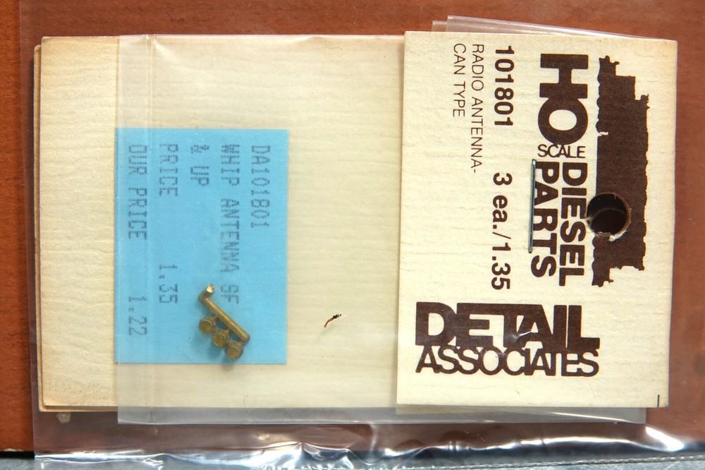DETAIL ASSOCIATES HO SCALE RADIO ANTENNA CAN TYPE # 101801