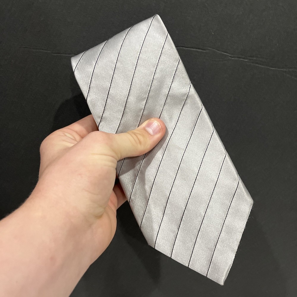 Donald Trump Signature Collection Gray Black Striped 100% Silk Tie 59”