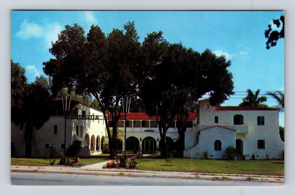 New Port Richey FL-Florida Picturesque Hacienda Hotel Vintage Postcard