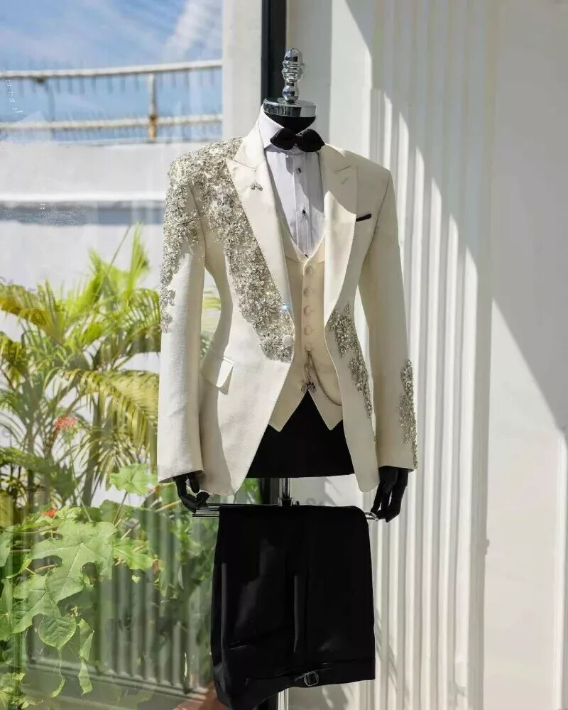 Shiny Men Suits For Wedding Luxury Beaded Crystals Groom Tuxedos Party Blazers