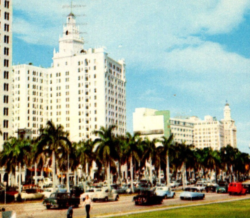 Vintage Postcard Biscayne Blvd Bayfront Park Miami Florida FL c1955 Old Cars