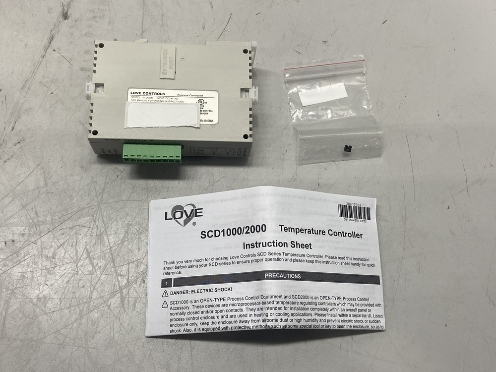Love Controls SCD Temperature/Process Controller SCD2033
