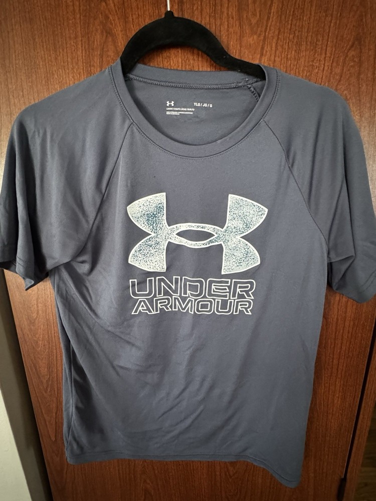Under Armour Youth Large Gray Performance Shirt Loose Fit Short Sleeve YLG