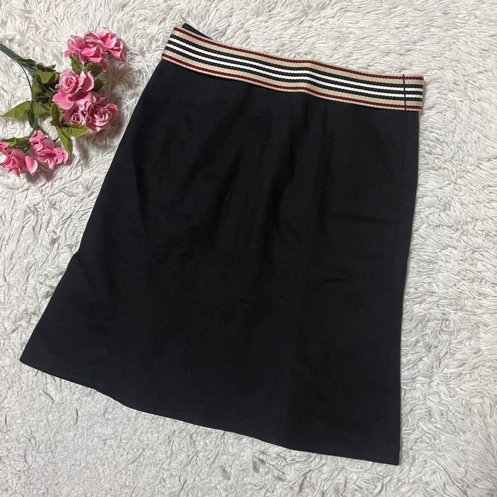 Burberry Blue Label Belted Skirt Black Size 38 Stylish Fit Used