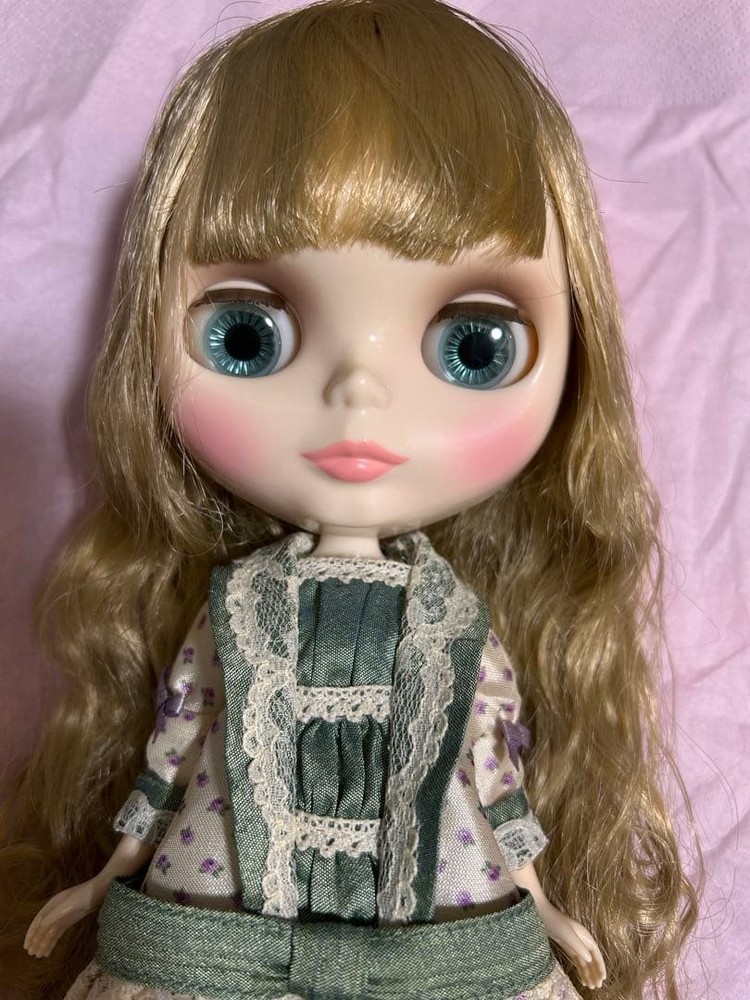 Neo Blythe Clearly Claire Good Condition Opened Item