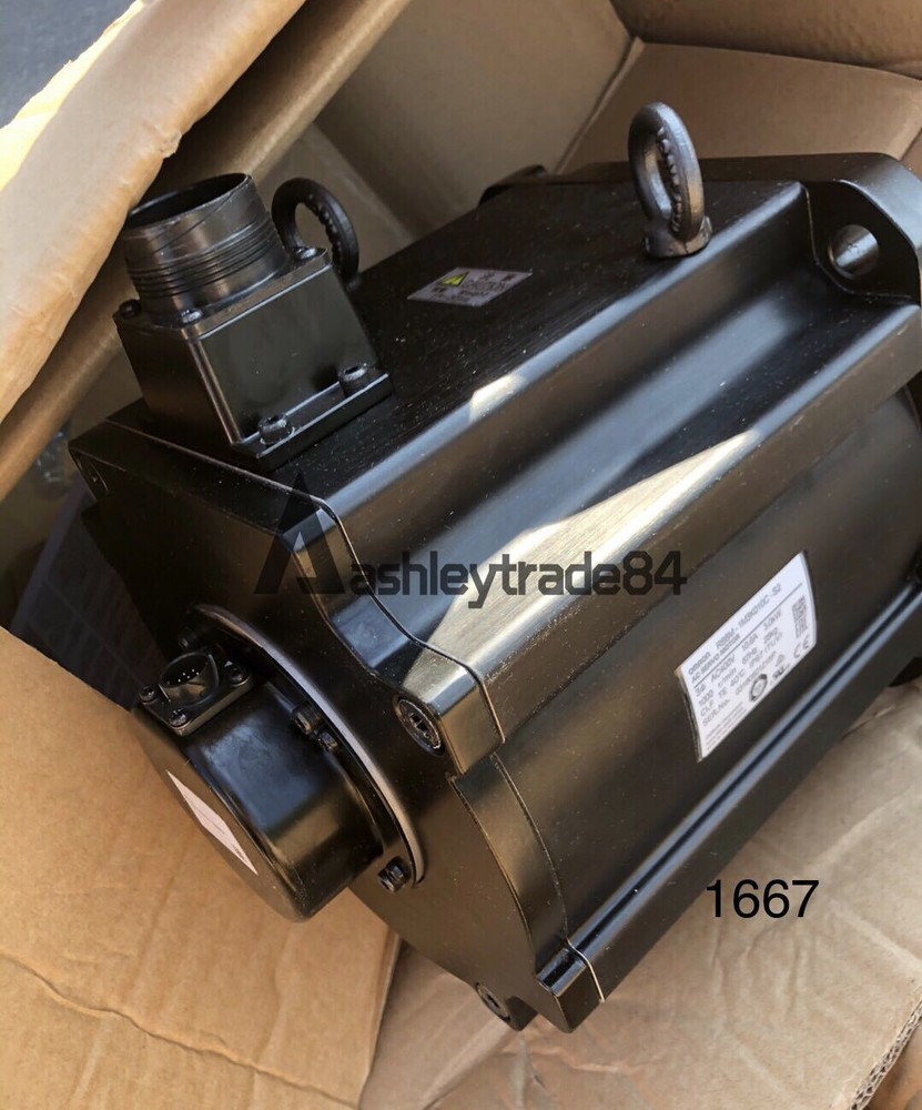 ONE NEW Omron servo motor R88M-1M3K010C-S2