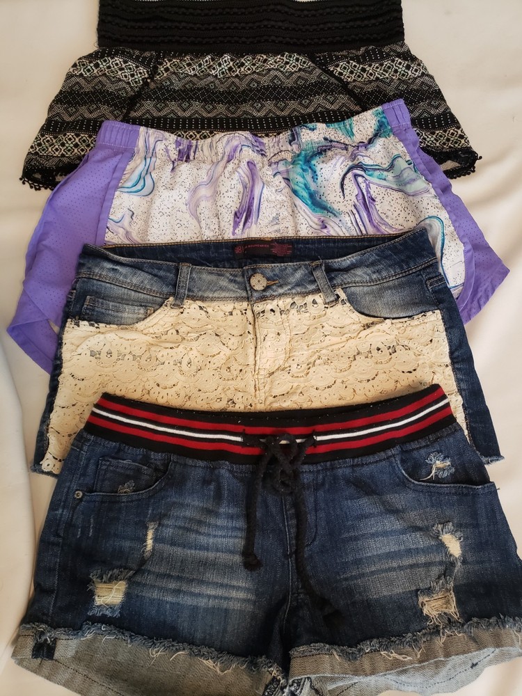 Women's Shorts Lot of 4 Bundle Size Medium Various Brands