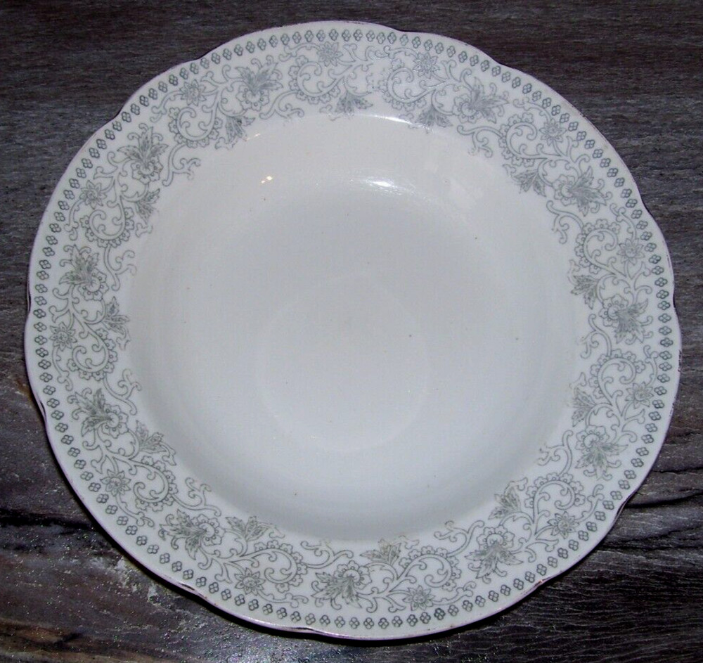 Vintage John Maddock & Sons Royal Vitreous England 8.75 in. Single Bowl