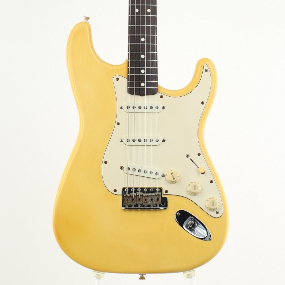 Fender American Vintage 62 Stratocaster Vintage White 1995 electric guitar