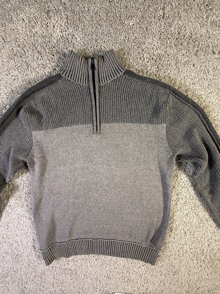 BKE Buckle Sweater Mens Medium Gray 1/4 Zip Athletic Fit Long Sleeve Pullover
