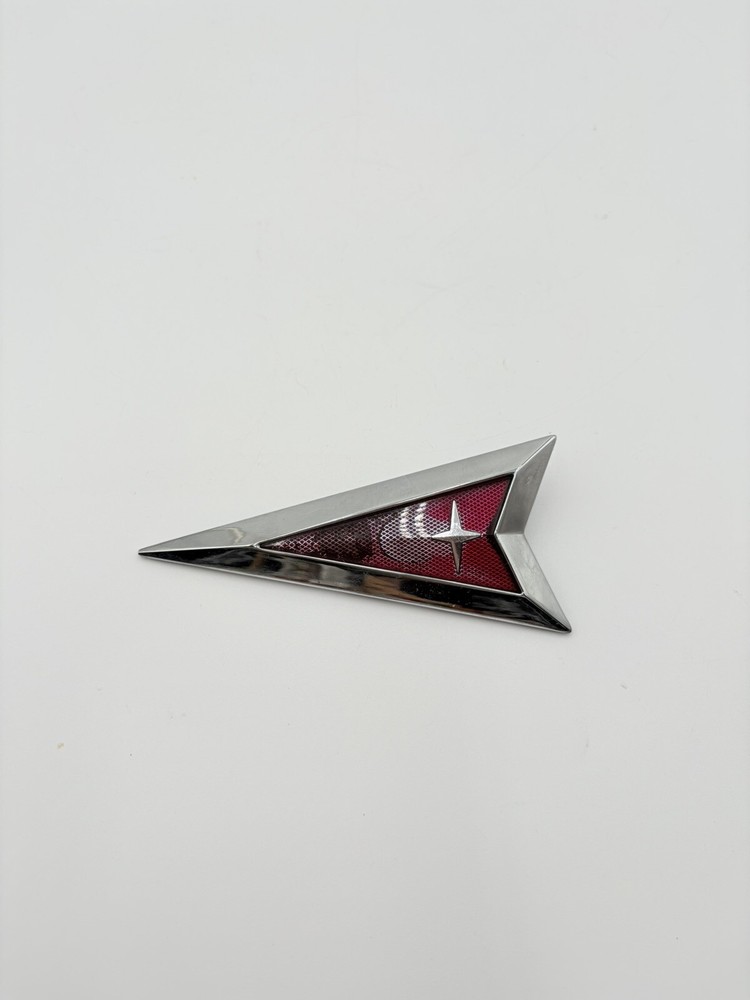 ⭐️PONTIAC G6 G5 FRONT GRILLE RED 2005-2010 EMBLEM LOGO BADGE SIGN USED OEM