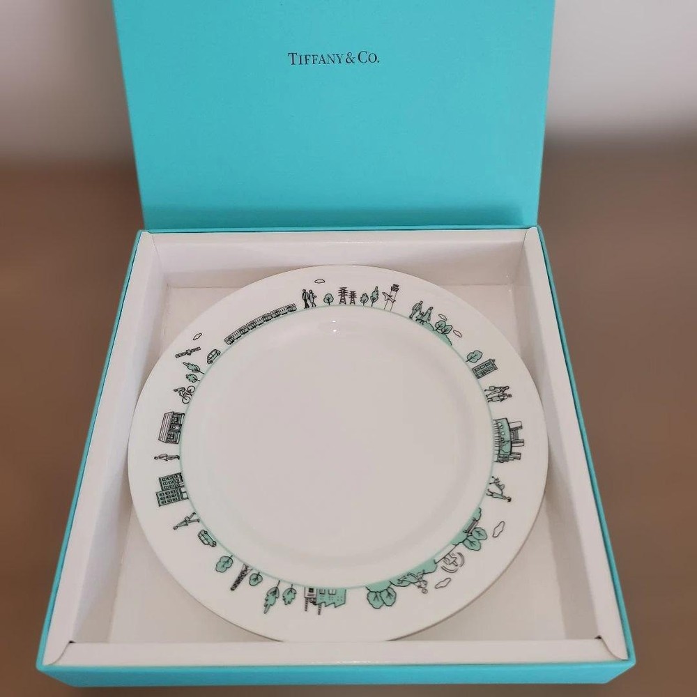 Tiffany & Co. Illustrated Porcelain Plate 19cm Japan Mitsubishi Electric New