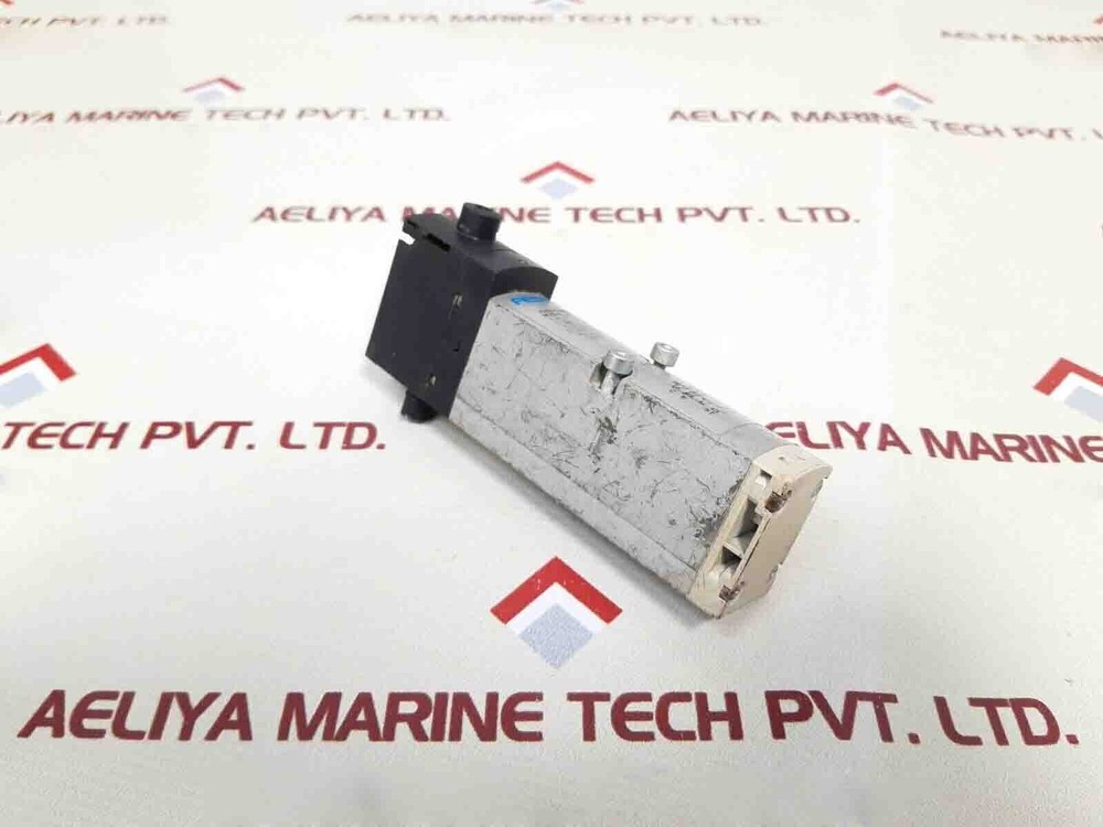 Festo vsva-b-m52-mzd-a1-1t1l solenoid valve