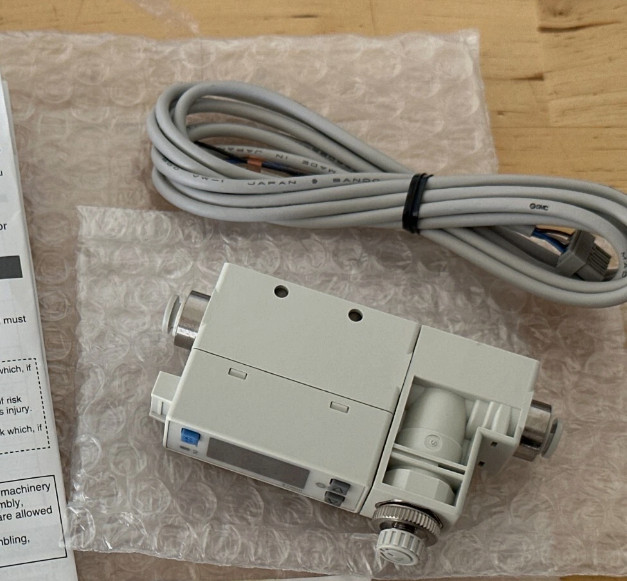 NEW SMC Flow Switch PFM711-C8-A-M