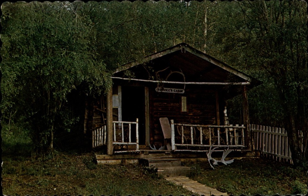 Robert W Service's Cabin Dawson City Yukon Canada vintage postcard s171