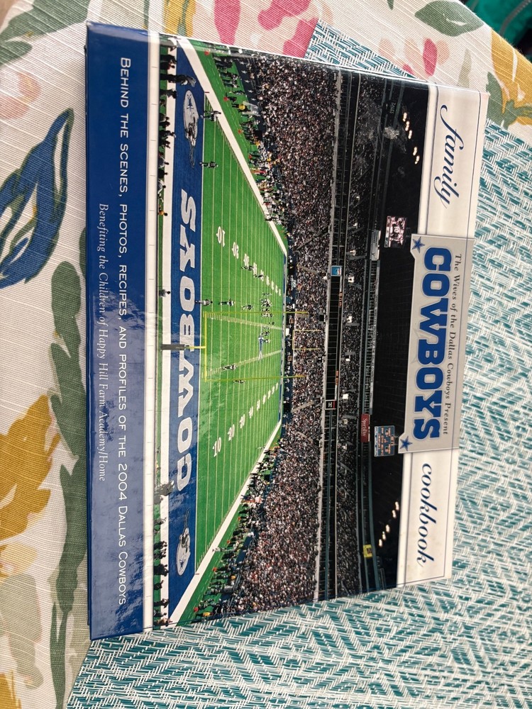 The Wives of the Dallas Cowboys Presents Cowboys Family Cookbook