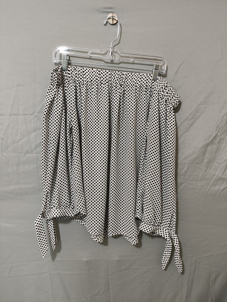Women's Black & White Polka Dot Off-Shoulder Long Sleeve Blouse - Medium