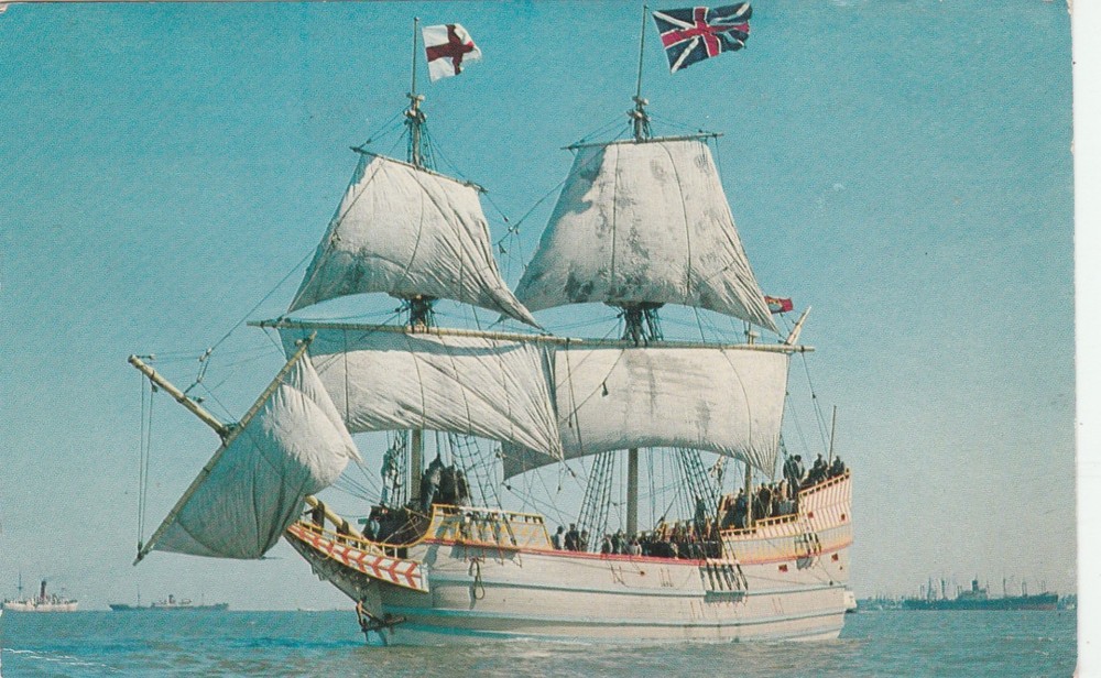 Vintage souvenir Postcard Visit The Jamestown Festival The Susan Constant Ship