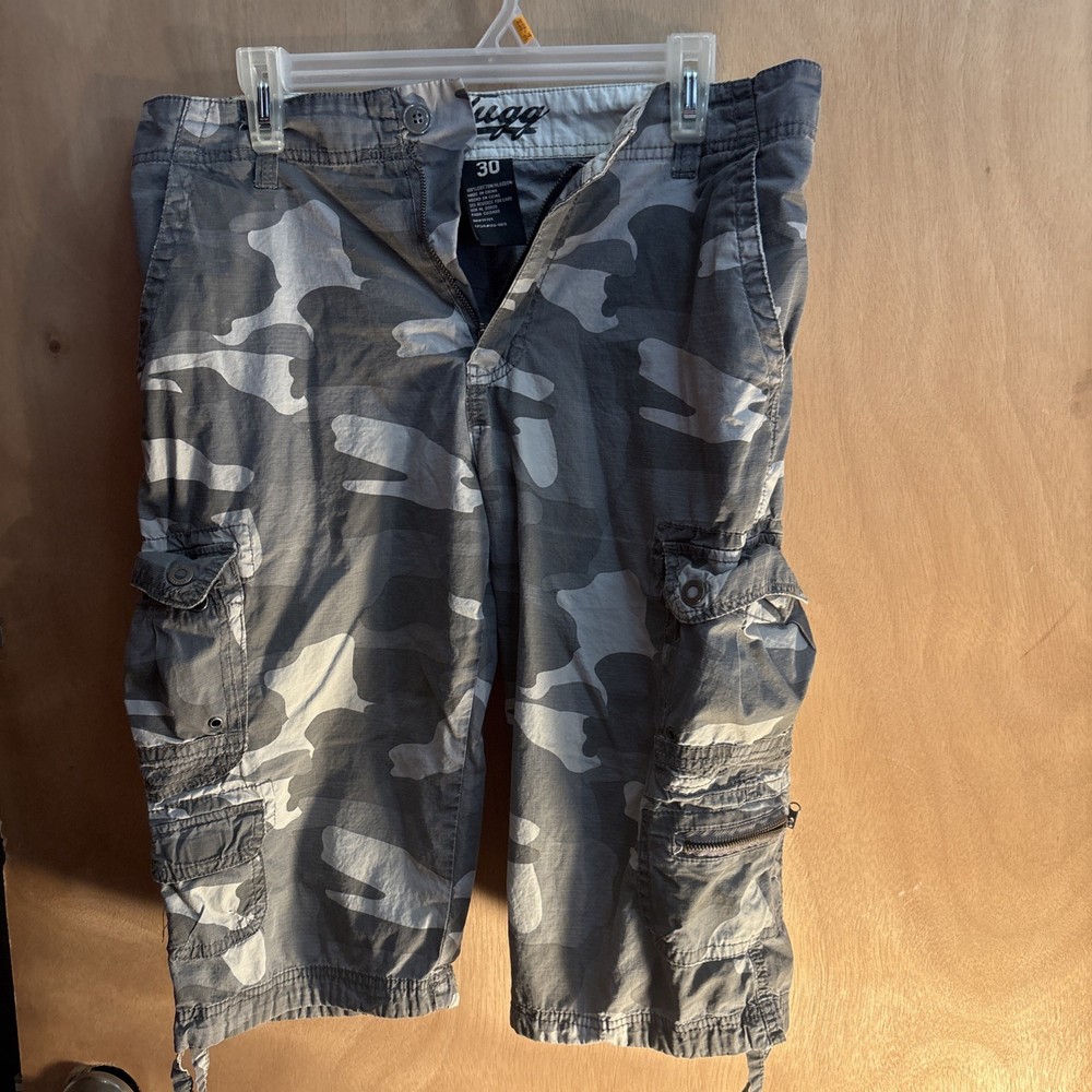 Plugg Men's Camo Cotton Cargo Shorts Flat Front Button Closure Cargo Pockets