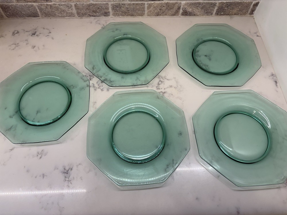 5 Vintage Octagon-shaped Green Depression Era Glass Plates - 8.5
