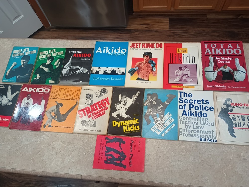 Bruce Lee, Shioda, Agashi, James Lew, Aikido Judo++ 16 Book Lot