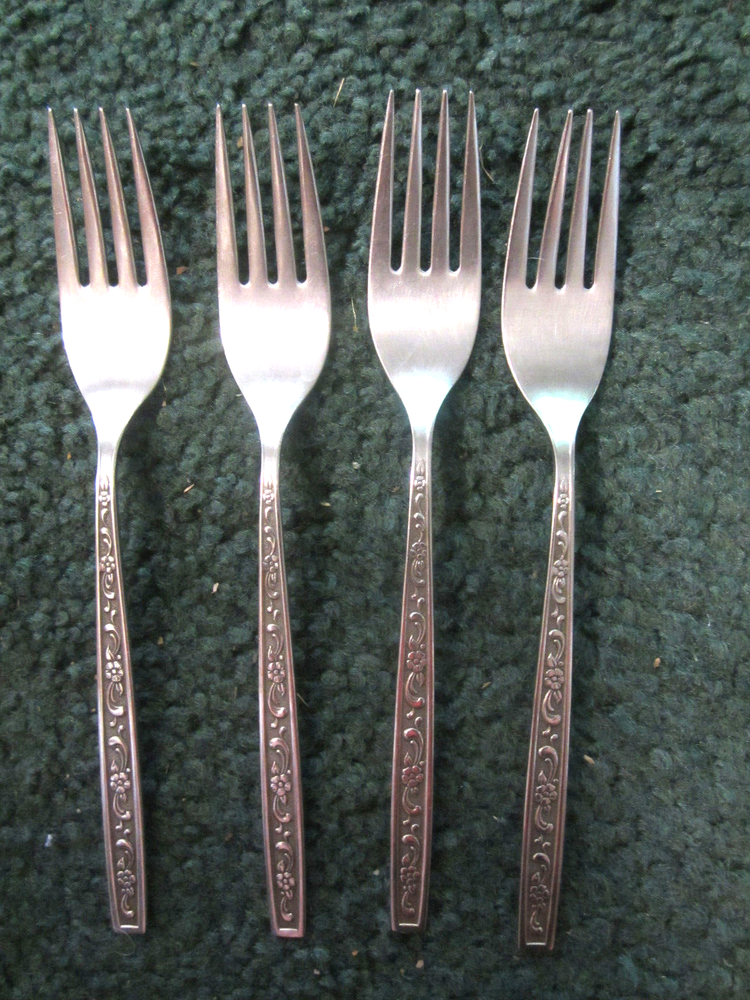 4 dinner forks,West Bend Fernwood  VTG Stainless Flatware USA,7.25