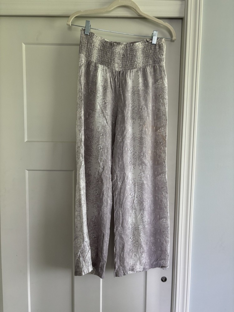 Sim & Sam Size Small Women’s Made In India Boho Pants-lilac and white