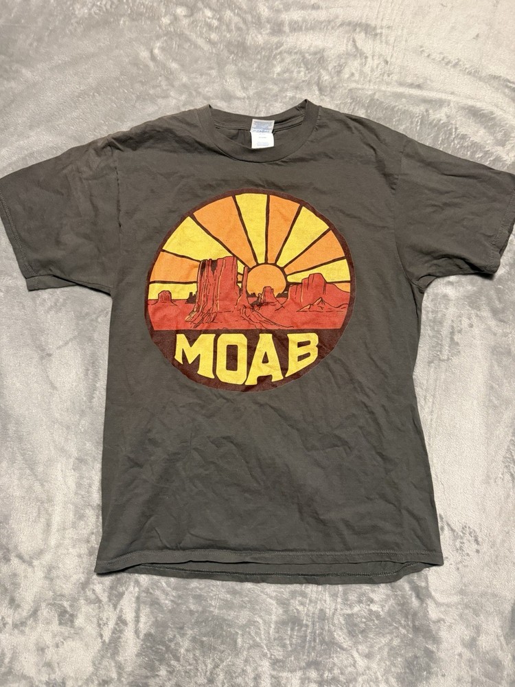 Colorado Moab Utah Canyonlands National Park T-Shirt Gray Size Medium
