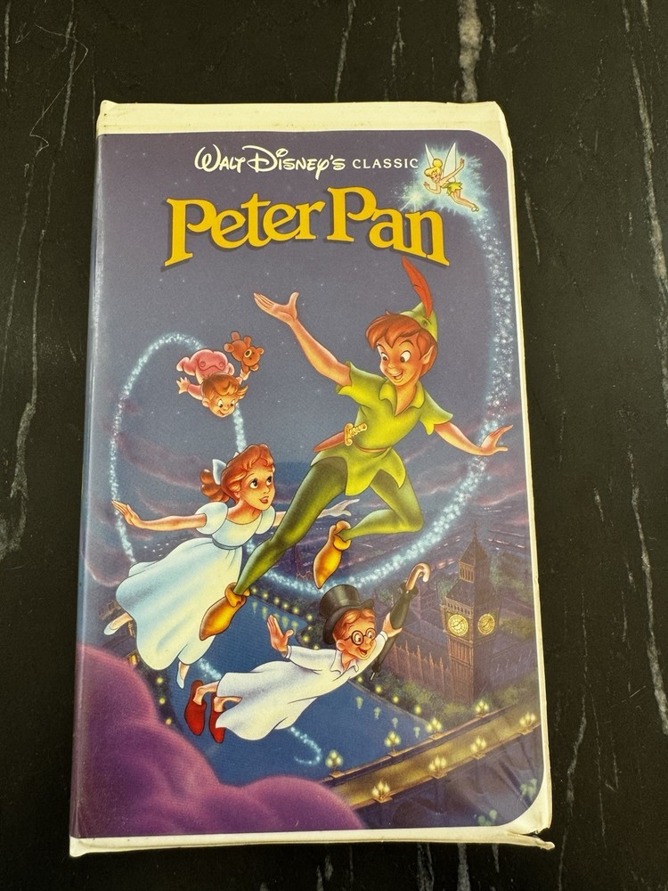 PETER PAN Walt Disney VHS Tape VCR Classic Collection Clamshell Case