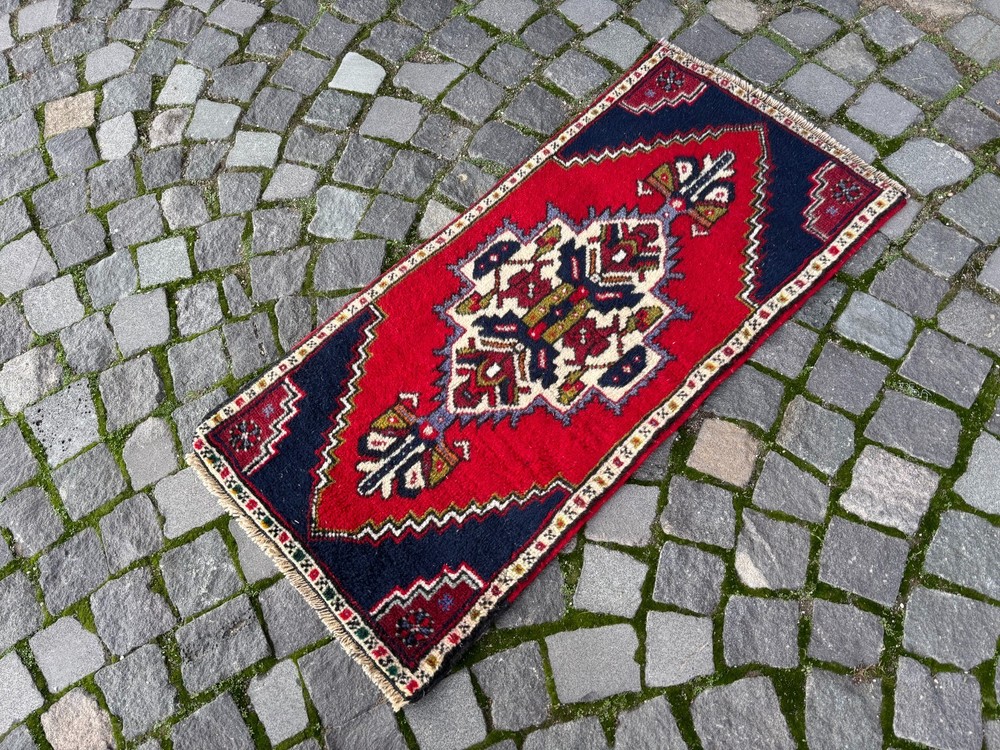 Turkish Small ug, Vintage rug, Handmade wool rug, Entryway rug 1,8 x 3,7 ft