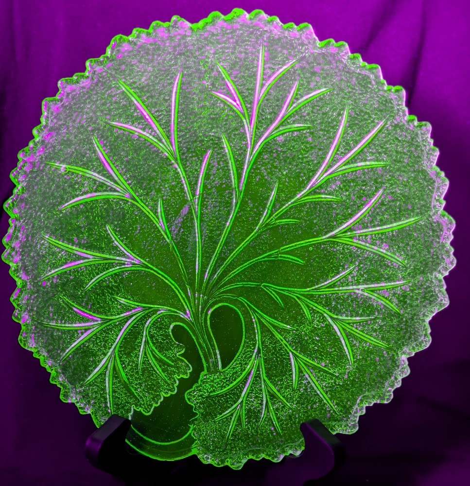 Uranium Glass Indiana Glass Art Nouveau Uranium Pebble Leaf Twiggy Plate
