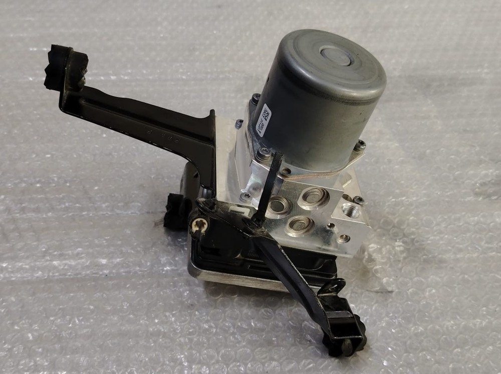 OEM BMW X3 G01 ABS PUMP ASSEMBLEY 5A4F1D9 DSC EHCU