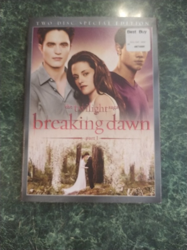 Twilight Saga Breaking Dawn Part 1 Special 2 Disc Edition DVD