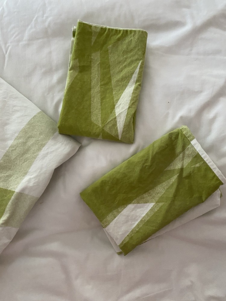 Marimekko CB2 Duvet Cover Full / QUEEN Pillowcases Green White Abstract Graphic-image