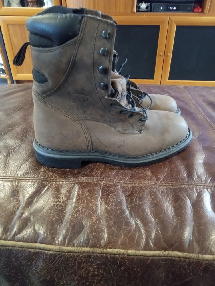 MEN'S RED WING  8