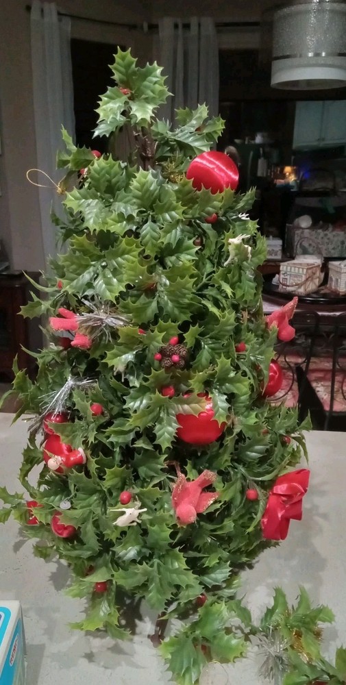 Vintage 1960s Plastic Holly Christmas tree + Santa Reindeer Angel Ornament 20