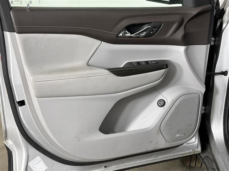 ACADIA    2019 Front Door Trim Panel 2667427-image
