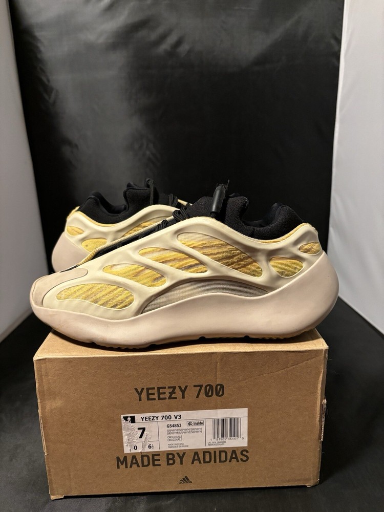 Size 7 - adidas Yeezy 700 V3 Mono Safflower