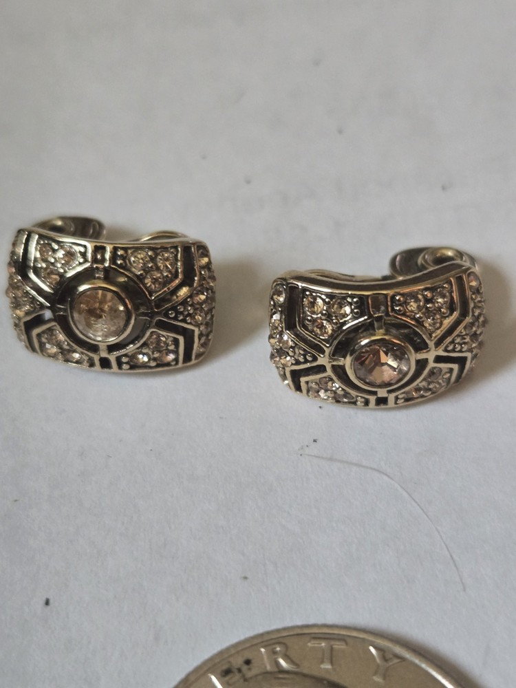Stunning Vintage Monet Gold Tone - Amber Color Rhinestones Clip-on Earrings