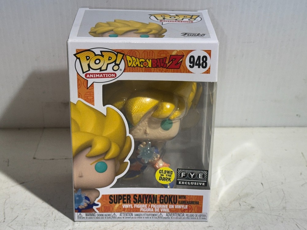 Funko Pop! Dragon Ball Z #948 Glow in the Dark Super Saiyan Goku w/Kamehameha