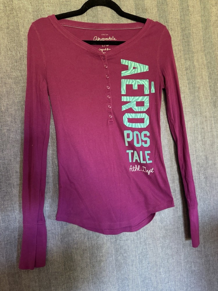 2000s y2k Aeropostale Long sleeve top with button detail Size Large purple