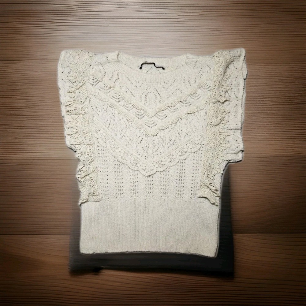 Zara Women's Crochet Cream Sleeveless Ruffle Top Size Small