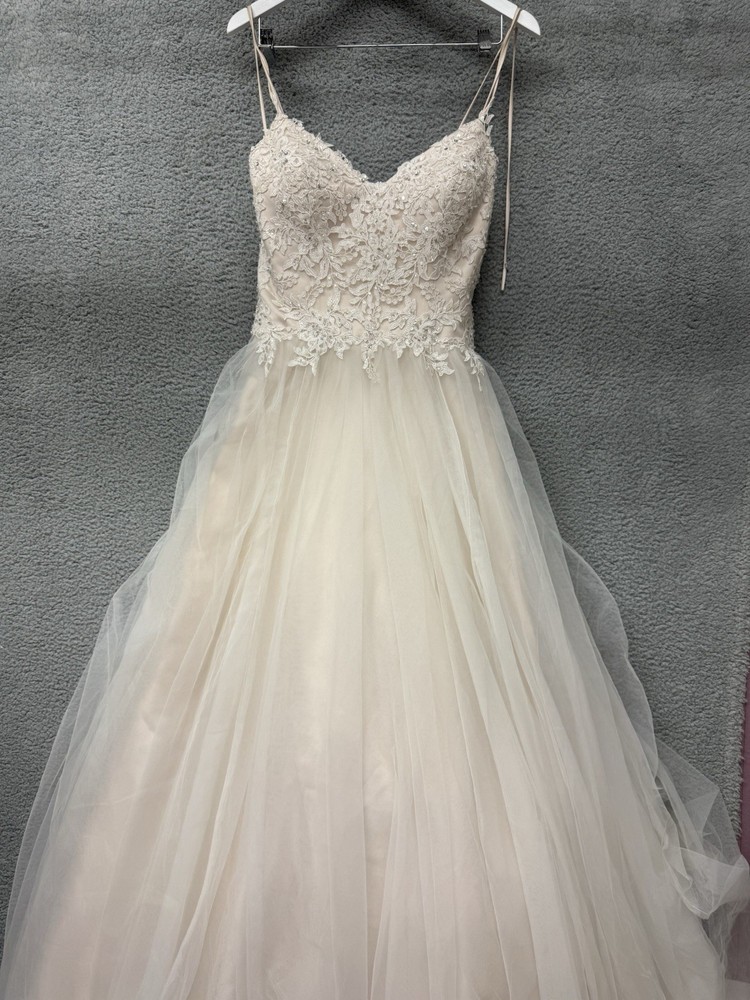 Emily Hart White Mesh Floral Beaded Ball Gown Women's Size 10 POE