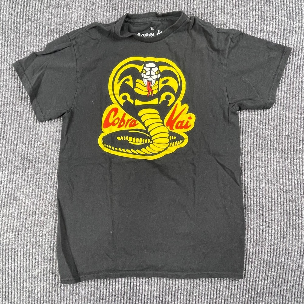 Kobra Kai T Shirt Mens Small S Black Snake Graphic Modern Sony Short Sleeve