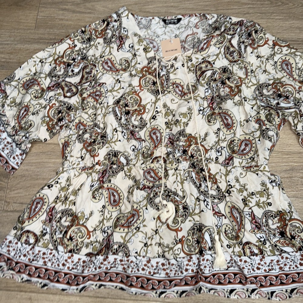 Bloomchic Women’s Paisley Shirt in White & More Colors – Size 26