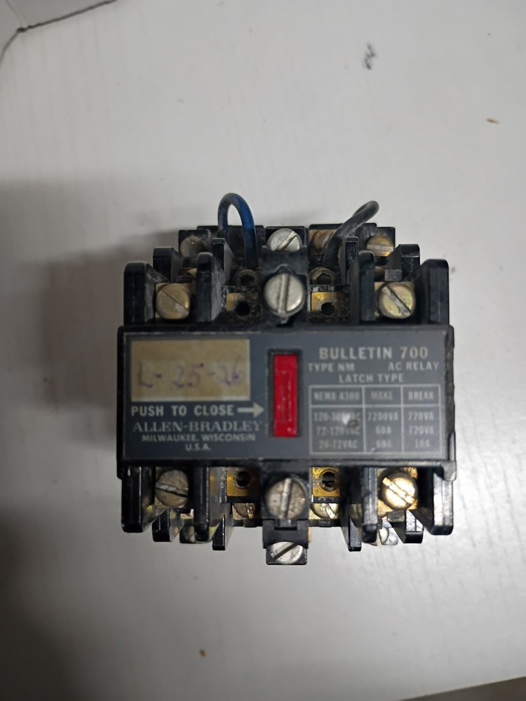 Allen-Bradley AC Relay 700-NM400A1 Bulletin 700 Type NM AC Latch Relay