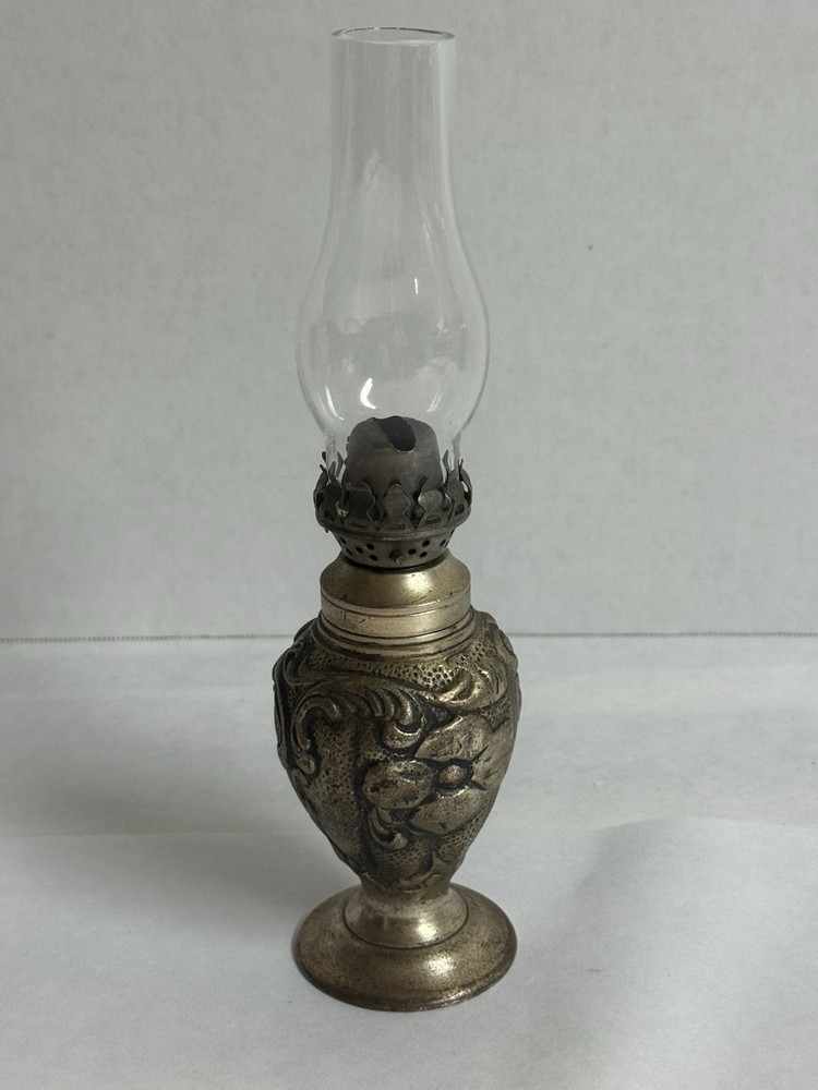 Vintage Metal Kerosene Oil Lamp with Glass Chimney