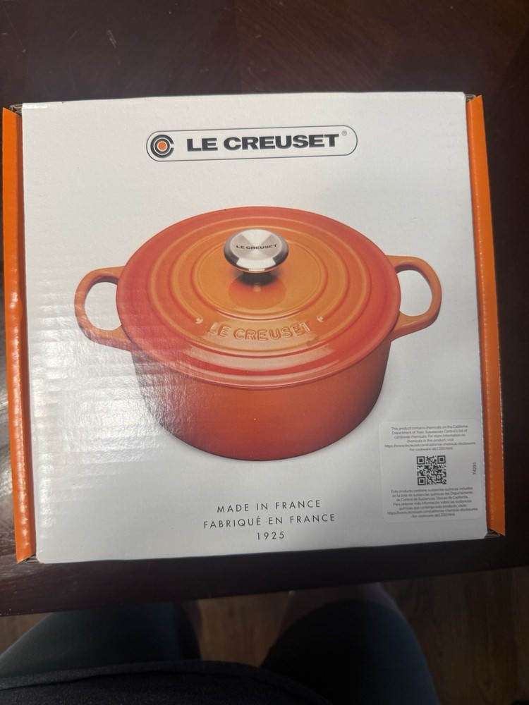 La Crueset *NEW* 2.0 QT Cocette Dutch Oven Marseilles (Blue) Original Box.